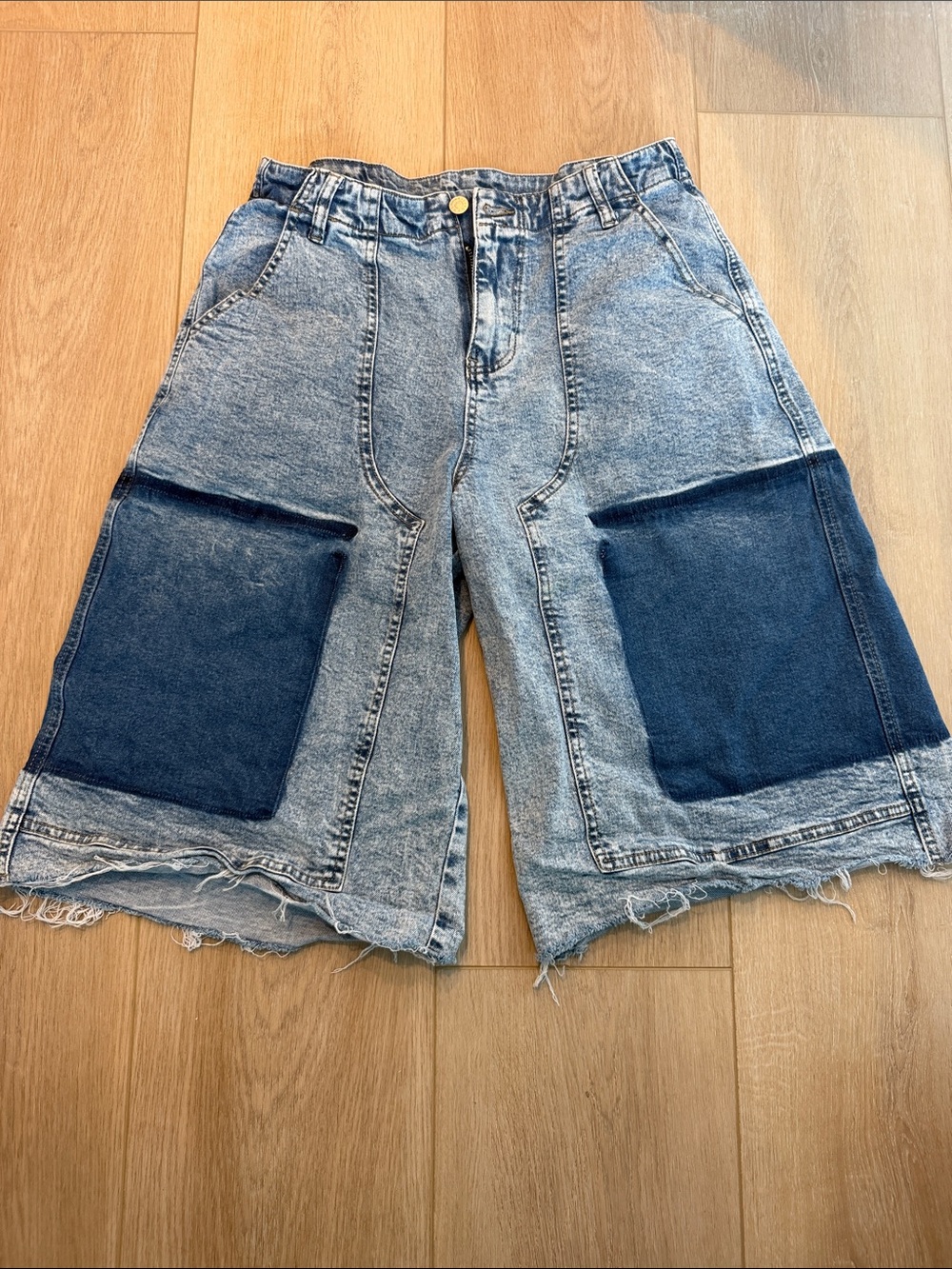 AKIRA Two-Tone Acid Wash Denim Bermuda Shorts - Light Blue & Dark Blue